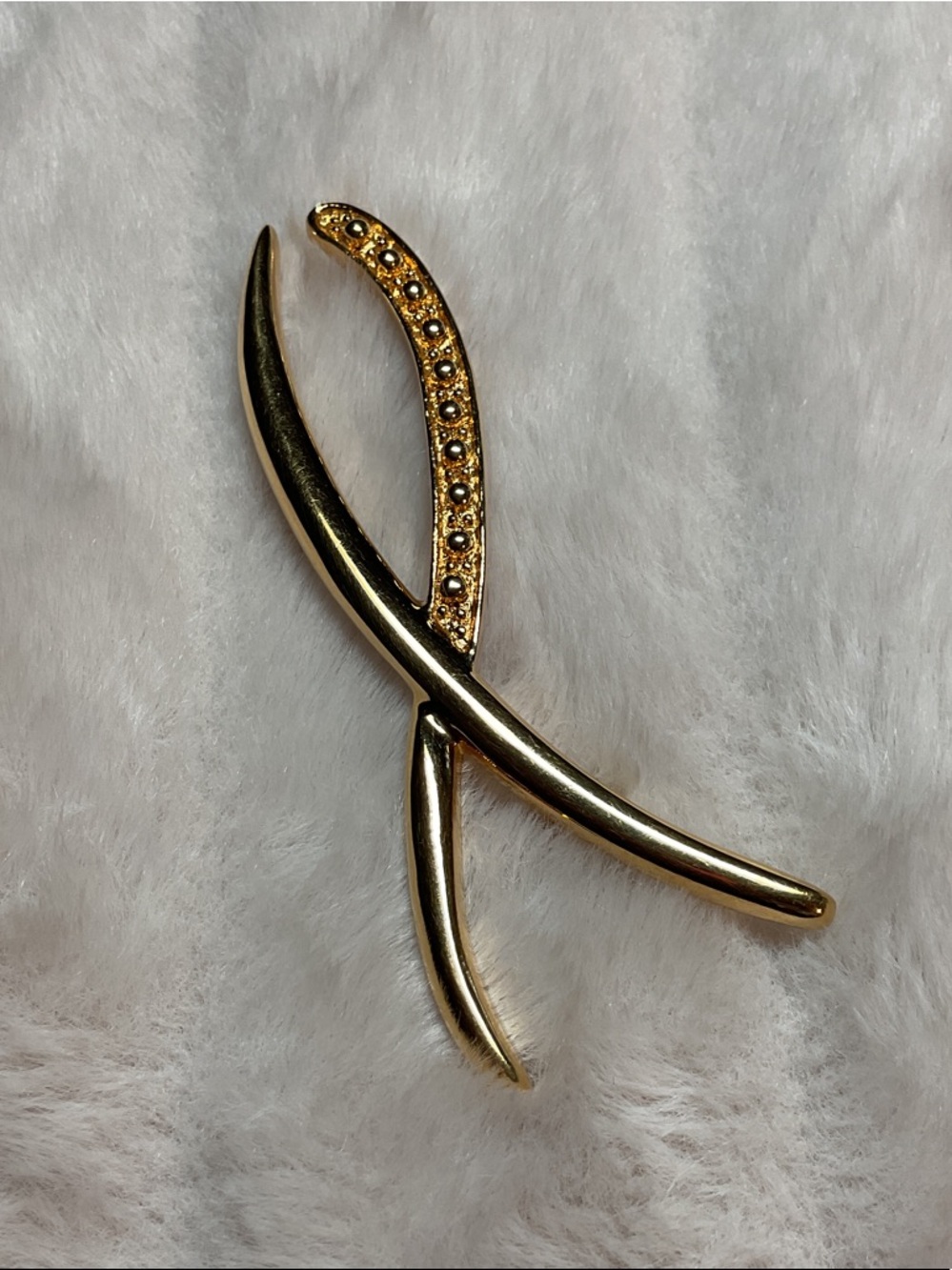 St. John Gold Tone Sculptural Crossed Branch Brooch with Rhinestones